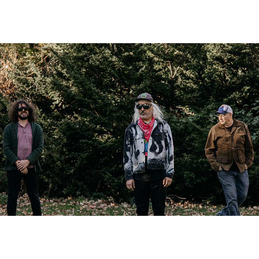 Dinosaur Jr. – A Band 65 Million Years in the Making